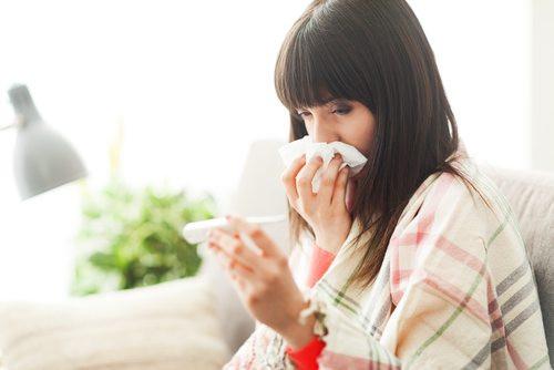 Natural ways to fight off coughs and colds