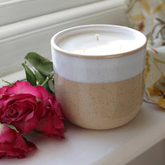 Hayes & White Wild Rosarium Essential Oil Candle | Luxury Ceramic Pot – Beige | 500g | Rose & Geranium | Soy Wax